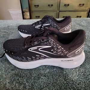 Women's Brooks Glycerine 20s Size 6.5 Brand New